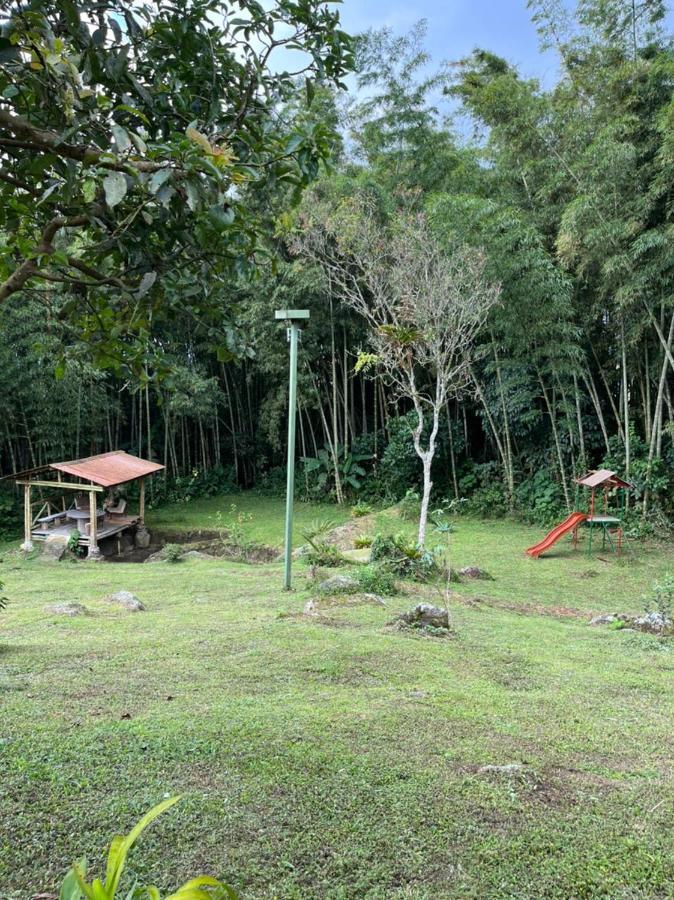 Finca clima templado, quebrada y jacuzzi; los clientes pueden usar todo el espacio y no tendrán que compartirlo con el anfitrión ni con otros huéspedes, calles en buen estado Alban  Exterior foto